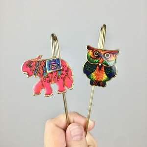 Logo personnalisé en émail doux en métal <span class=keywords><strong>iqra</strong></span>, crochet en laiton doré, marque-page, cadeau personnalisé pour fille, marque-page de livre en métal de dessin animé - Product Image 2