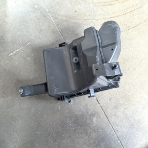 Carcasa del filtro de aire Toyota Ct200h 17700-37292 para pieza de repuesto 2011-2020 con accesorios de montaje - Product Image 1