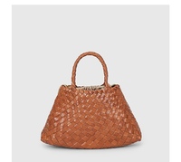 Sac à main en cuir véritable pour femmes de luxe, tissé à la main en cuir de vache, panier, grande capacité, sac à main tressé avec logo personnalisé, vente en gros