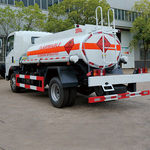 Flexível e Eficiente 3 cbm Sinotruk HOWO Oil Tanker na África: Melhor Escolha para Posto de Gasolina/Parque Reabastecimento - Product Image 2