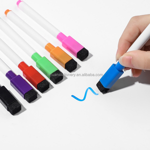OEM haute qualité 12 couleurs <span class=keywords><strong>stylo</strong></span> pour tableau blanc magnétique humide sec <span class=keywords><strong>gomme</strong></span> plate pointe de pinceau permanent liquide craie marqueur tissu écriture - Product Image 4