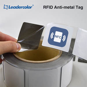 Étiquette RFID personnalisée avec logo, autocollant NFC auto-adhésif <span class=keywords><strong>anti</strong></span>-métal pour le suivi des actifs industriels - Product Image 1
