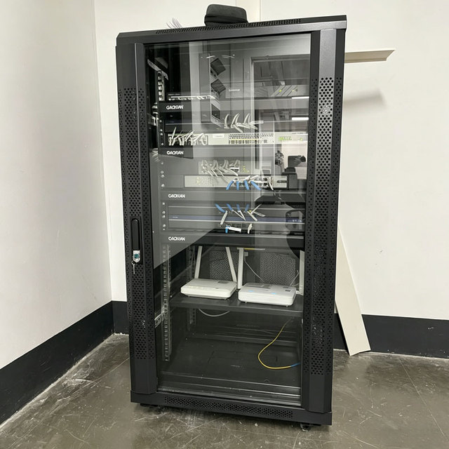Fast Assembly Custom 19 Inch Metal Server Rack 22U with Tool-less Rail Adjustment IP20 Protection in Stock for Data Center