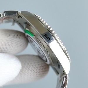 Reloj Mecánico Popular 2025 con Esfera Rosa y Elementos Lindos y Divertidos Combinados con Correa Plateada, Reloj Exquisito - Product Image 4