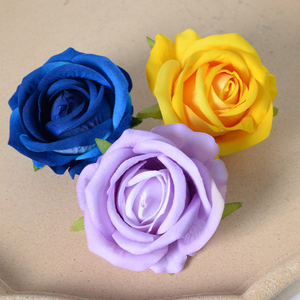 Têtes <span class=keywords><strong>de</strong></span> fleurs en velours <span class=keywords><strong>de</strong></span> soie <span class=keywords><strong>de</strong></span> qualité supérieure, parfaites pour la décoration <span class=keywords><strong>de</strong></span> mariages, <span class=keywords><strong>de</strong></span> fêtes, d'événements, d'hôtels, les bouquets <span class=keywords><strong>de</strong></span> mariée et les fleurs DIY - Product Image 3