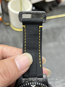 Boîtier en fibre de carbone version personnalisée - Motif en fibre de carbone au design unique - Montre mécanique haut de gamme pour homme - Product Image 5