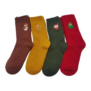 ในสต็อกสายถักถุงเท้าฤดูหนาวผ้าฝ้ายระบายอากาศที่ดีที่สุดของขวัญถุงเท้าคริสต์มาส