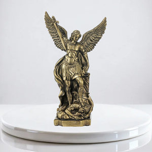 Figurine personnalisée en résine artisanale de Saint Michel Archange, peinte à la main, art religieux pour la décoration de la maison - Product Image 6