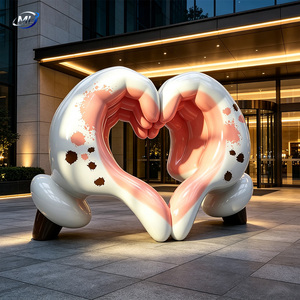 Escultura de Resina en Forma de Corazón, Arte Público para Jardín Exterior, Decoración Comercial, Estatua con Temática Personalizada - Product Image 2