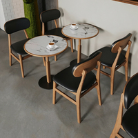 Meubles de restaurant en bois massif en gros : chaises et tables de restaurant, banquettes, ensembles table et chaise pour cafés et restaurants