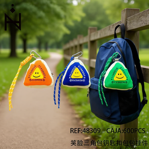 Portachiavi a Forma di Triangolo con Faccina Sorridente e Cinturino in Corda per Zaini e Accessori per Borse, 600 Pezzi per Scatola - Product Image 3