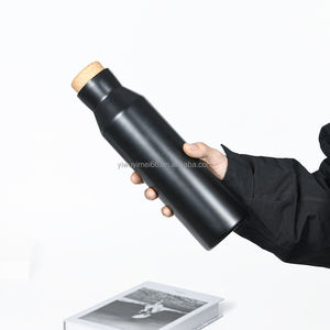 <span class=keywords><strong>Bouteille</strong></span> d'eau en acier inoxydable isolée sous vide <span class=keywords><strong>de</strong></span> 20oz 591ml avec corps droit et couvercle en liège fileté - Product Image 1