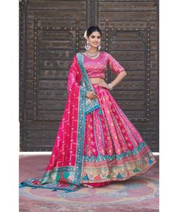 Lehenga Choli para mujer con blusa de diseñador de bordado pesado y Dupatta traje festivo étnico de fiesta de boda indio tradicional - Product Image 1