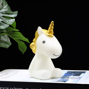 Vente en gros Veilleuse Licorne Jouet pour Enfants 7 Couleurs LED Lampe de Chevet Télécommande Tactile Alimentation de Rue pour Chambres - Product Image 4