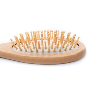 Brosse à cheveux démêlante et massante en bois écologique avec coussin d'air, personnalisable avec logo, pour hommes et femmes - Product Image 5