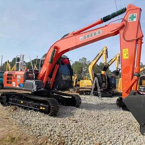 Excavatrice Hitachi ZX120-6 d'occasion, Japon, 12 tonnes, hydraulique, sur chenilles, avec pompe et engrenage, modèle 2016, 1930 heures - Product Image 4