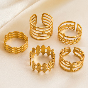 Anillos de moda con diseño de corona calada ajustables para mujer, joyería de fiesta, color dorado - Product Image 1