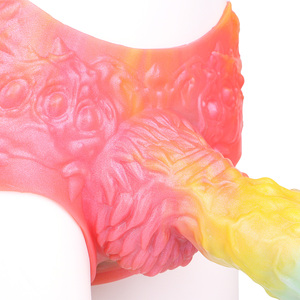 Funda de pene hueca usable con arcoíris ilusorio de llamas coloridas eficazmente para agrandar el pene, juguete sexual de silicona - Product Image 4