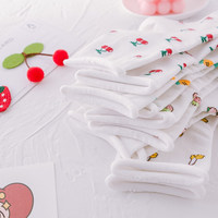 Chaussettes blanches Curling Fruit Picture Crew pour femmes Printemps Été Cherry Banana Peach Strawberry Designed Socks