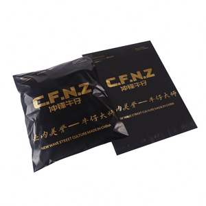 Bolsa de Embalaje de Correo Negra con Logotipo Personalizado en Dorado, Material Nuevo, Biodegradable e Impermeable - Product Image 3