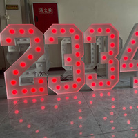 Décorations de mariage Hongsen personnalisées pour l'extérieur et l'intérieur, grandes lettres géantes LED RGB de 4 pieds en PVC et métal pour les fêtes