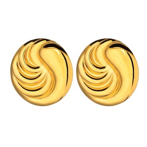 Boucles d'oreilles étoiles personnalisées en acier inoxydable doré de haute qualité, plaquées or 14 carats, bijoux tendance pour femmes - Product Image 5