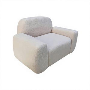 Fauteuil moderne semi-circulaire trois places en tissu bouclé avec dossier rembourré et accoudoirs rembourrés pour salon, appartement, hôtel - Product Image 1