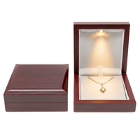 Boîte à bijoux en bois bordeaux avec éclairage LED, présentoir à bijoux, boîte de rangement pour collier, bague, boucles d'oreilles