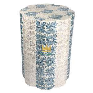 Table basse moderne en MDF à prix avantageux du Vietnam, motif floral bleu et blanc, tabouret en incrustation de capiz avec bord festonné pour la décoration de la maison - Product Image 2