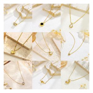 Collar de Acero Inoxidable para Mujer, con Zirconia, Luna, Números Romanos, Corazón y Concha, en Oro de 18K y Titanio - Product Image 2