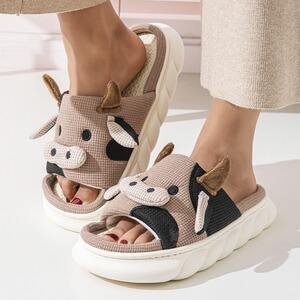 Vente en gros 2024 Chaussons en peluche doux et moelleux à imprimé animal (vache, cochon) pour femmes et hommes, avec semelle en PVC, pour intérieur et maison - Product Image 5