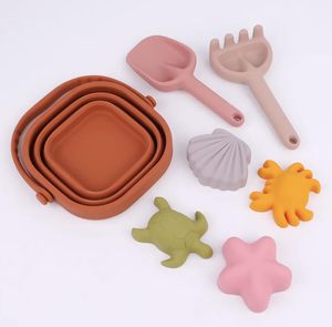 Juguete de Playa para Bebés 100% de Grado Alimenticio, Juego de 8 Piezas para Jugar con Agua y Arena, Juego de Juguetes de Playa de Silicona para el Verano - Product Image 4