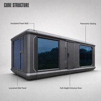 Cabane préfabriquée portable en forme de capsule avec fenêtres en verre teinté et murs isolés pour une utilisation en jardin et en station balnéaire