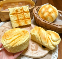Jouet Squishy Surprise en Gros pour Boulangerie : Boîte Mystère Pain, Croissant, Cupcake – Jouet à Presser à Rebond Lent Anti-Stress – Cadeaux