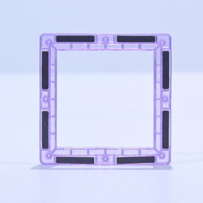 Forme de bouche large violet