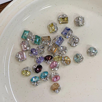 Décoration d'ongle de boule de diamant finie transparente de luxe K9 Support sans fond Long Pile droite Rock Candy Nail Rhinestones