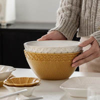 Service de table de luxe en porcelaine en forme de fleur avec assiettes et tasses à motif floral, emballage en vrac de qualité alimentaire pour commandes personnalisées de mariage