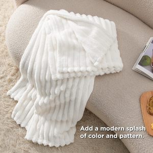Manta de franela a rayas, manta para sofá, <span class=keywords><strong>mantas</strong></span> acogedoras supersuaves para mujer, bonita manta pequeña de lana para niñas, línea - Product Image 2