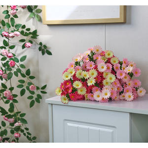 ดอกไม้ประดิษฐ์ หญ้าประดิษฐ์ ดอกเดซี่ สำหรับตกแต่งภูมิทัศน์งานแต่งงานกลางแจ้ง ขนาดเล็ก ผู้ผลิตขายส่ง - Product Image 3