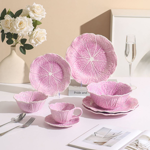 Vaisselle en céramique peinte à la main en forme de <span class=keywords><strong>fleur</strong></span> avec logo personnalisé, assiettes à dîner roses, assiettes et bols floraux uniques, vaisselle de table - Product Image 4
