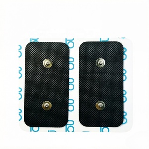 <span class=keywords><strong>Patch</strong></span> musculaire adhésif noir non tissé 5x10cm avec deux boucles métalliques pour électrodes de physiothérapie <span class=keywords><strong>Compex</strong></span> et unités de massage - Product Image 4