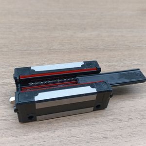 Accessoires de machine CNC à longueur personnalisée Guides linéaires à billes silencieuses de nouvelle conception Blocs PQHW20 Ventes en usine - Product Image 3