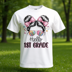 Camiseta para niñas de primer grado con diseño de lazo y gafas de sol para el regreso a clases - Product Image 3