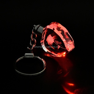 Meilleures ventes de porte-clés en cristal gravé au laser 3D, porte-clés en cristal vierge pour gravure au laser - Product Image 1