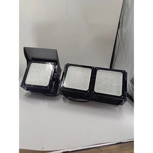 Reflector LED de 500W/1000W con Chip COB de Alta Luminosidad y Amplio Alcance, Montaje en Superficie para Iluminación de Estadios y Canchas de Baloncesto - Product Image 2