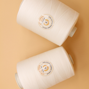 Chỉ may làm bằng cotton dài sợi 100%, được xử lý mercer hóa, màu trắng tẩy trắng/thô, cường độ cao, thân thiện với môi trường, 5000m, 50/3, dùng để thả diều - Product Image 6