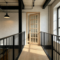 Fournisseur de portes intérieures en bois de cèdre massif avec verre, design personnalisé, porte intérieure en bois massif