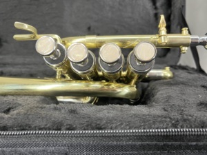 Sinomusik alta calidad Amarillo latón Piccolos <span class=keywords><strong>trompeta</strong></span> Brasswind instrumento musical con estuche logotipo personalizado hecho en China - Product Image 6