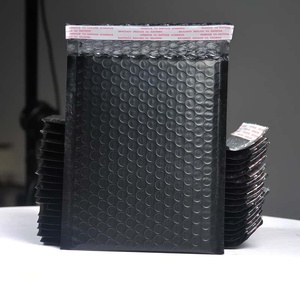 Set di Buste Autosigillanti Premium e Poly Mailer Personalizzati <span class=keywords><strong>con</strong></span> Logo, Impermeabili e Leggeri per Imballaggio e <span class=keywords><strong>Spedizione</strong></span> di Abbigliamento - Product Image 4