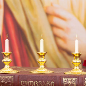 Perlengkapan Gereja Emas Dekorasi Altar Rumah Hadiah Religius Elegan Tempat Lilin Suci Aksesori Meja Kristen - Product Image 1
